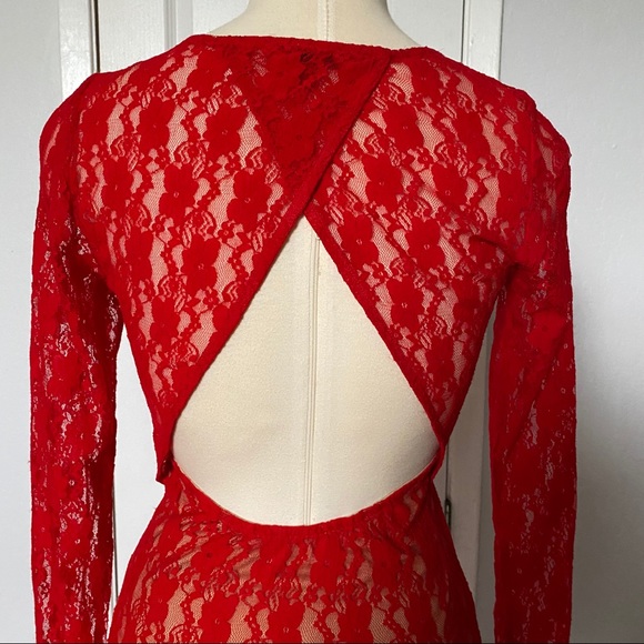 Red long sleeve dress - Picture 4 of 5